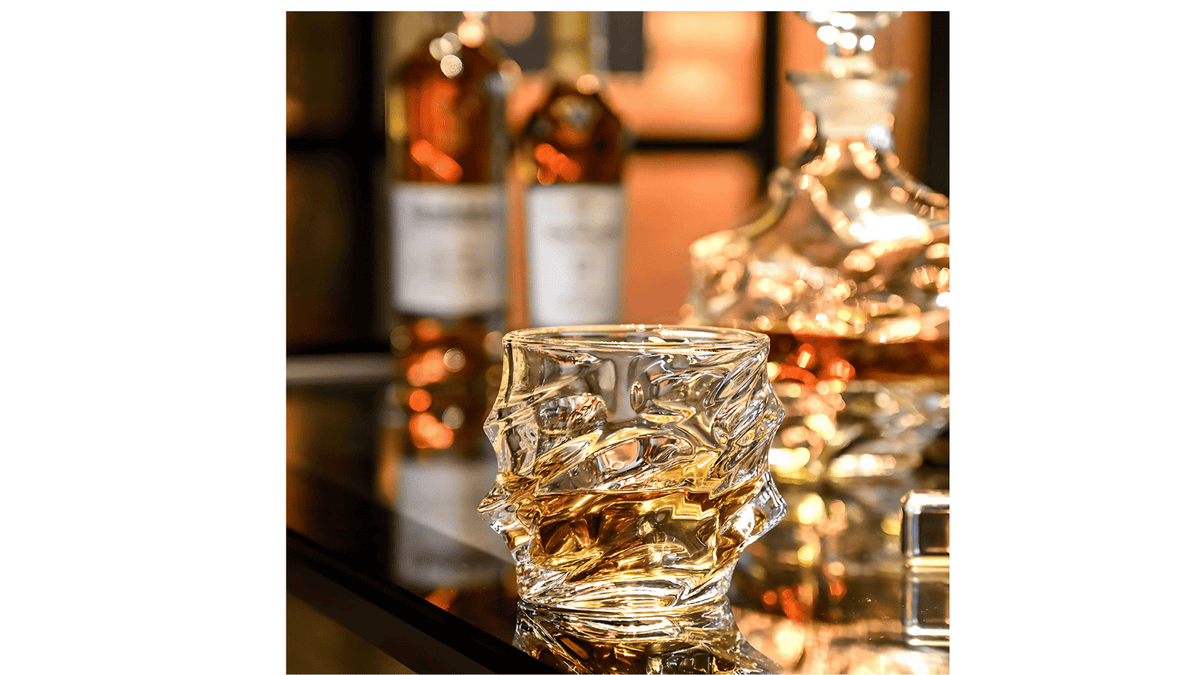 How Glassware Influences the Taste of Whiskey